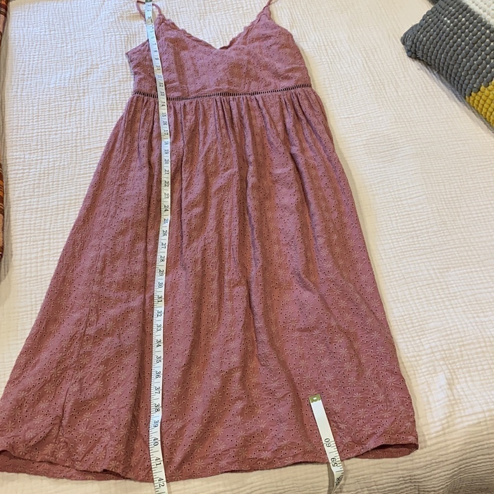 H&M Eyelet Spaghetti Strap MIDI Dress EUC - Picture 16 of 16